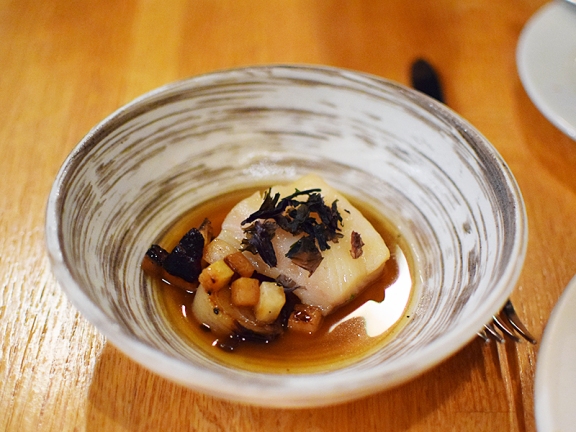 Piccolo: Black cod with kohlrabi dashi, nori, and charred cippolini onions