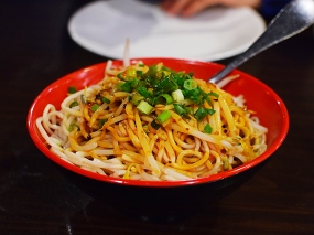 As the boys usually insist on dan dan noodles, we'd never got this before this year. But we sneaked it past them earlier this year and now it's in the rotation. Not unlike dan dan noodles but with a little more vinegar.
