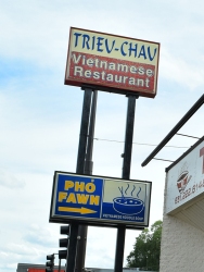 Fawm is the Hmong name for pho, I believe.