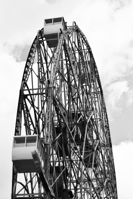 Coney Island, Wonder Wheel, side