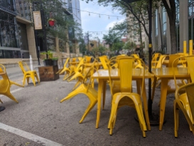 Settle Down, Street seating