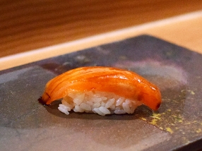Sushi Takeda, Aka-Fuji, side
