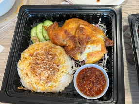 Uncle Fung, Long Beach, Ayam Goreng Penyet