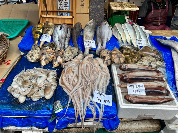 Namdaemun Market, Various seafood